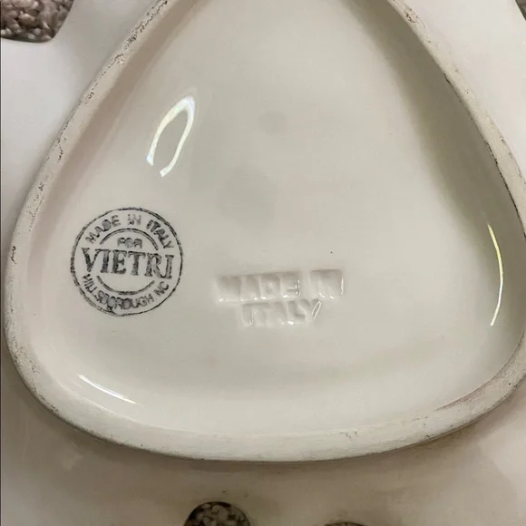 Vintage Vietri ceramic leaf plates with hand-painted fruit designs set of 4 - Picture 7 of 7